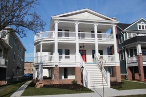 Exterior - 8 Bedroom 5+ bath Designed for Large Families with 4 Private Suites (Ocean City)
