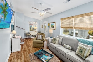 スマートテレビ、DVD プレーヤー、書庫