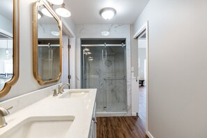 Combined shower/tub