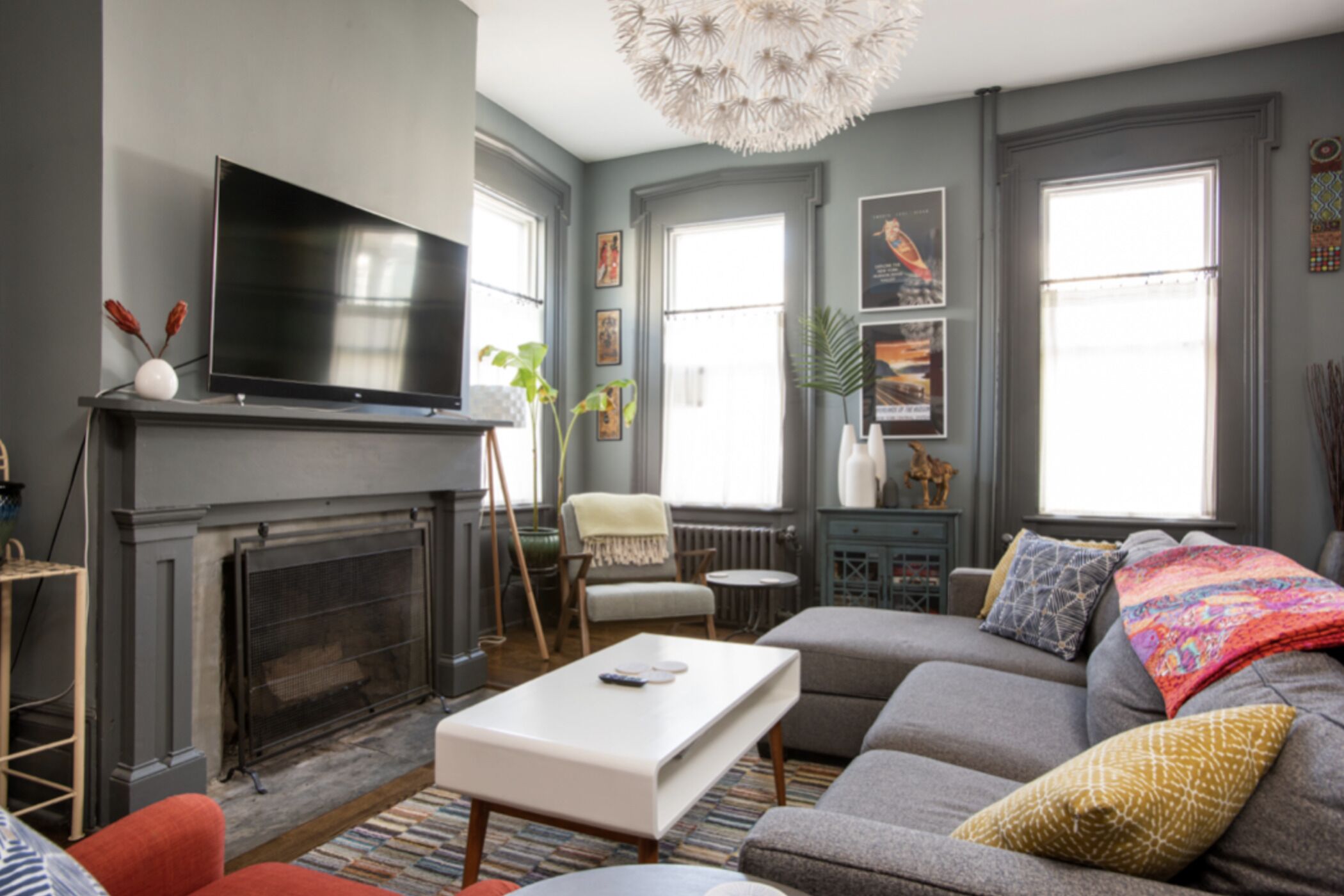 Beautifully Restored Multi-Family House in Downtown Hudson, NY - Sleeps 16+