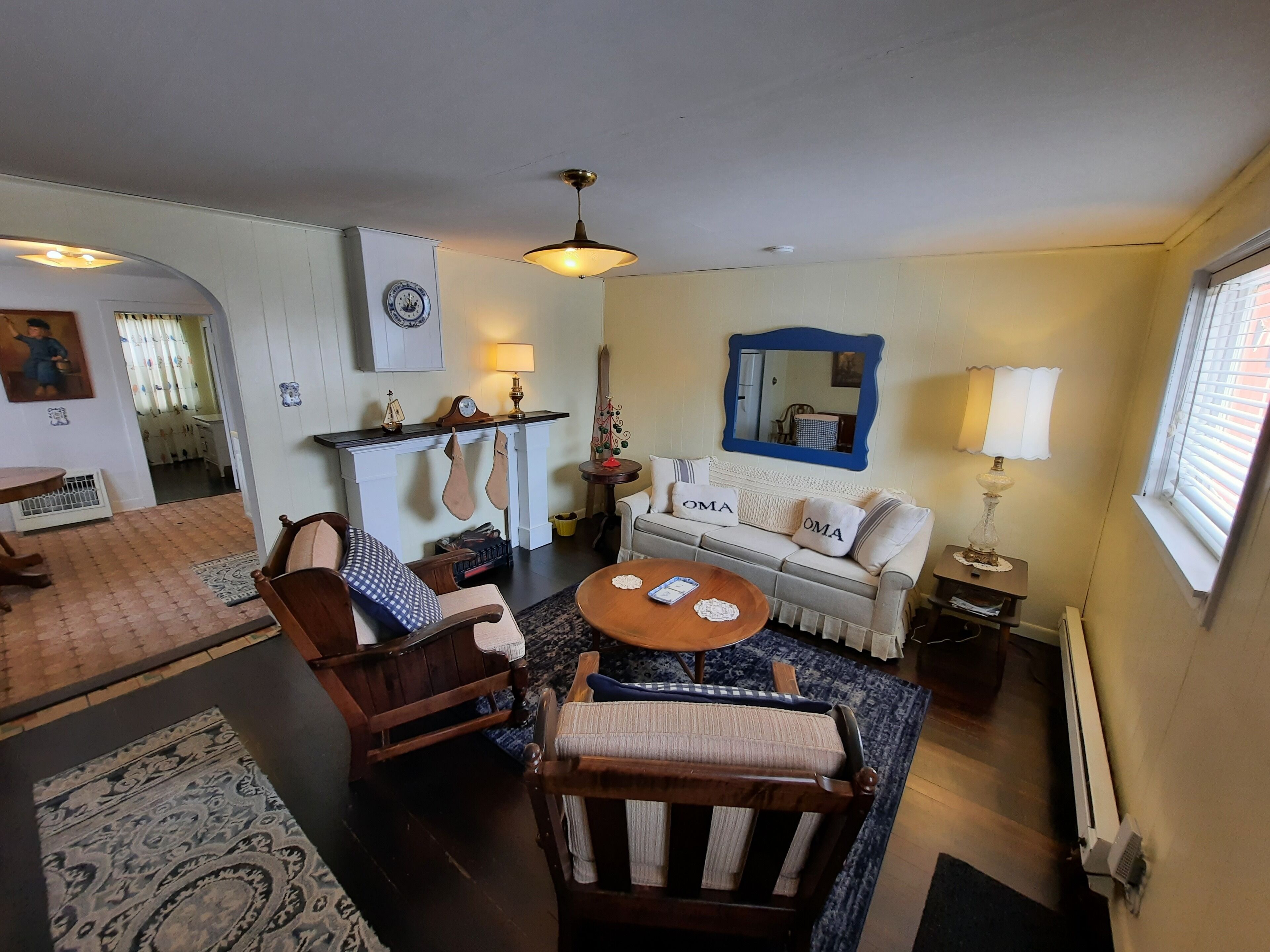 Oma's 1890 Cottage with Hot Tub & Sauna in Red Lodge Montana