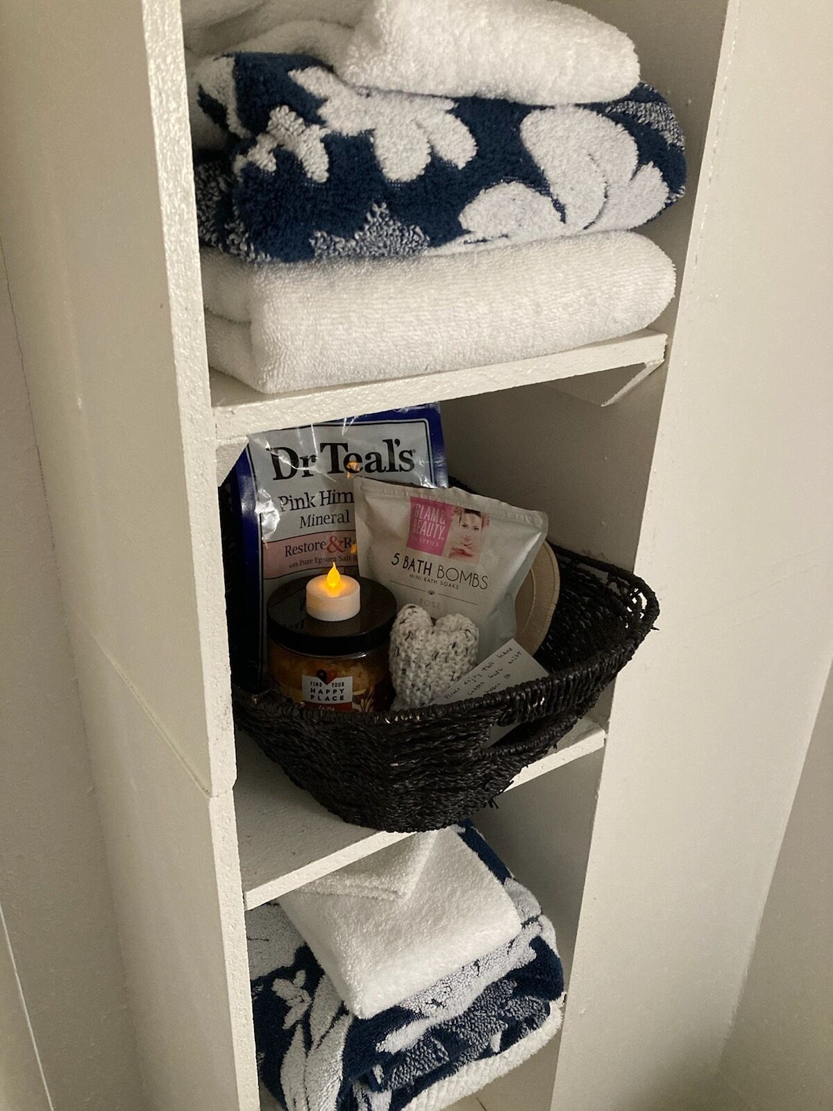 Oma's 1890 Cottage with Hot Tub & Sauna in Red Lodge Montana