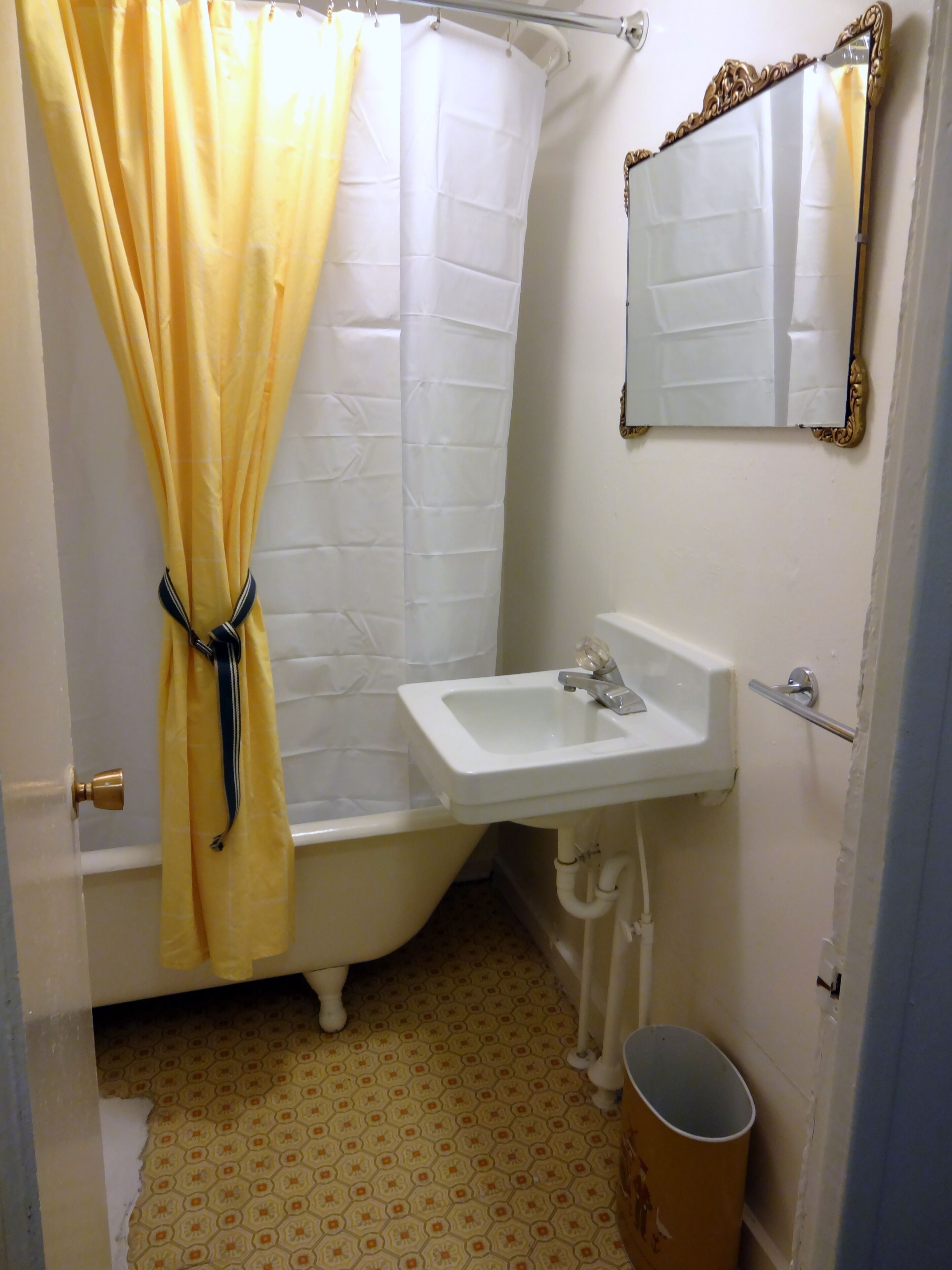 Oma's 1890 Cottage with Hot Tub & Sauna in Red Lodge Montana