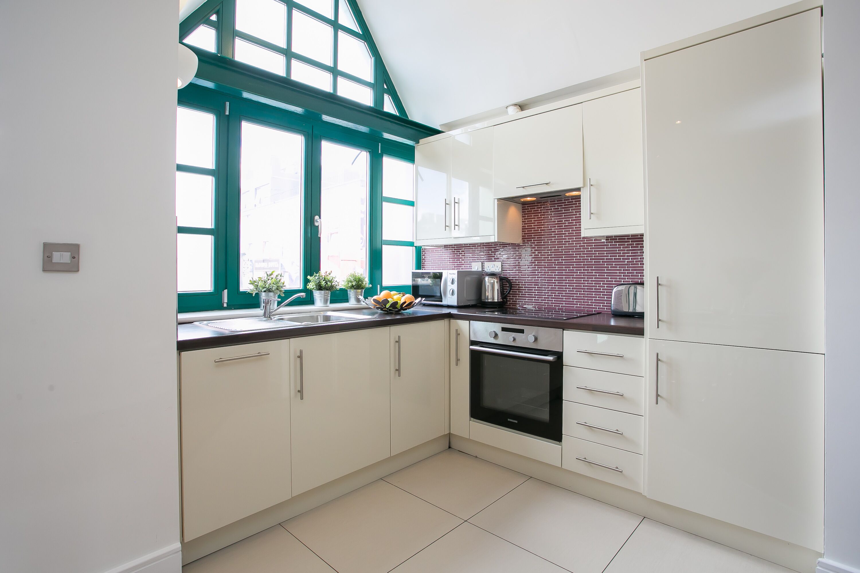 Temple Bar Square 3 Bed/2Bath Penthouse Apartment - private rooftop with views