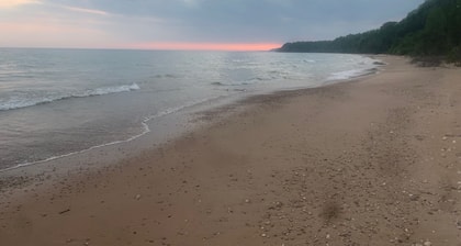 Maison au bord du lac avec vue spectaculaire