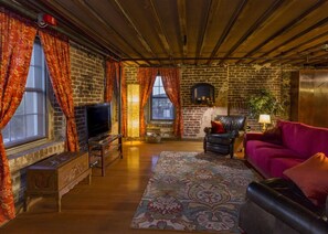 智能電視、書籍