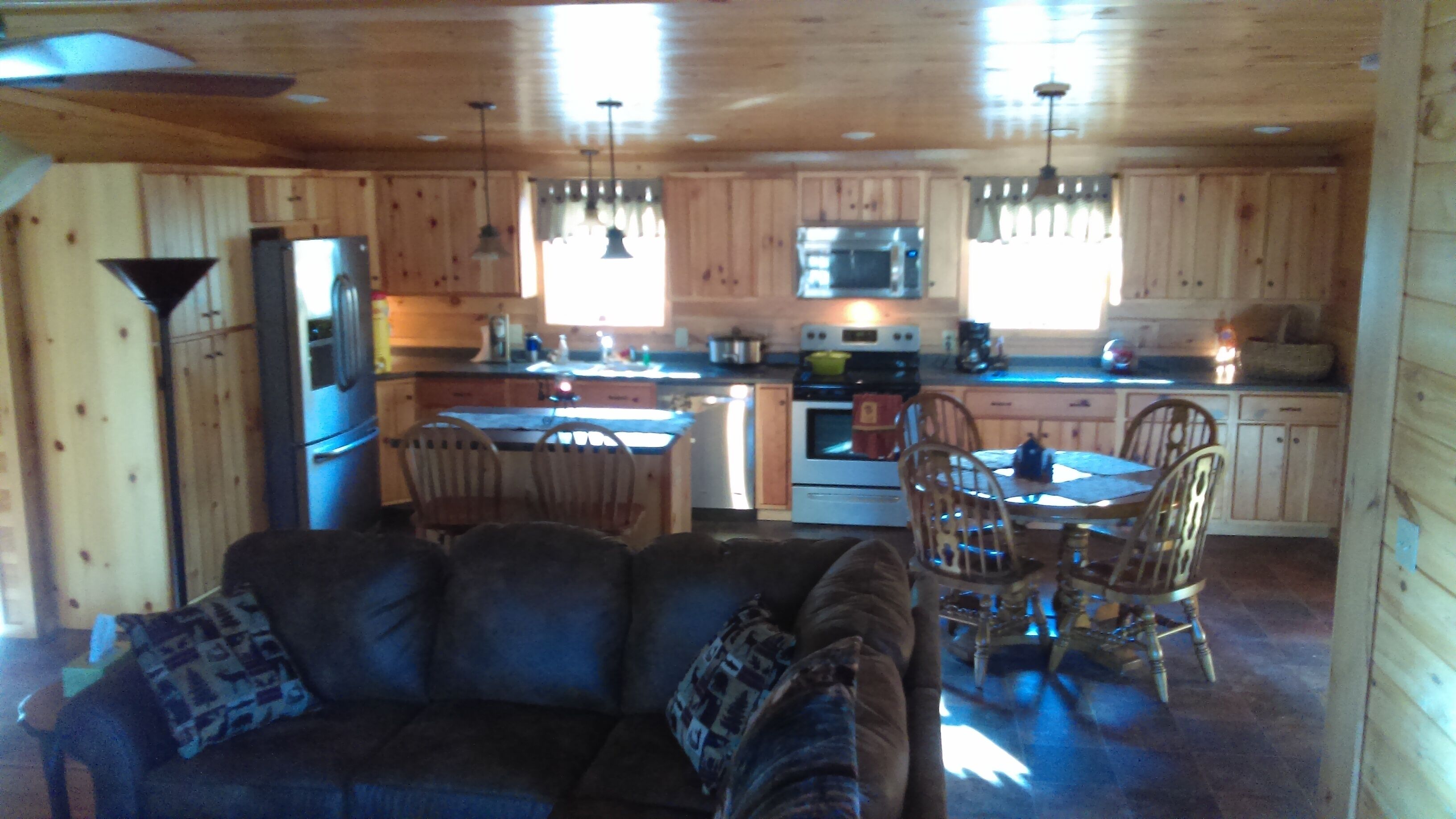 Grey's Getaway Cabin# 3 Finger lakes area, perfect season retreat! Dog friendly