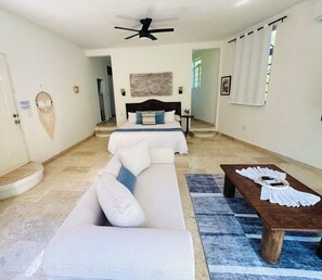 Smart-TV, Tischtennisplatte, Bücher, Stereoanlage