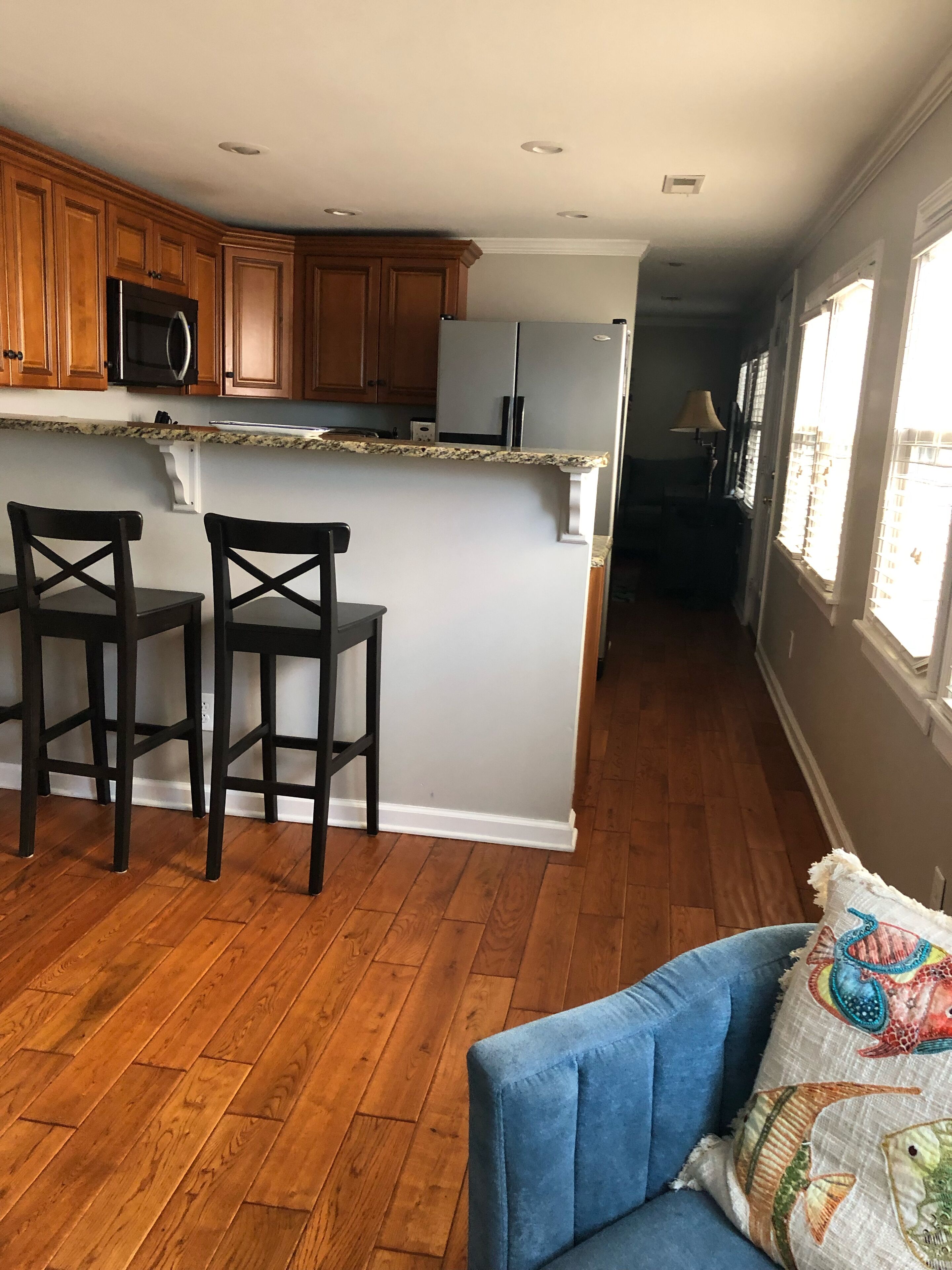 Cutest Cottage Steps from the Beach - All Linens and Towels Provided!