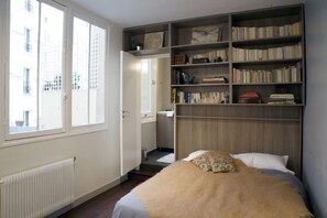 2 bedrooms, iron/ironing board, travel crib, WiFi