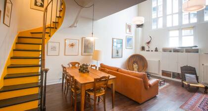Eclectic large living space steps from the the Eifel Tower 2bedrs 2,1/2bathrs