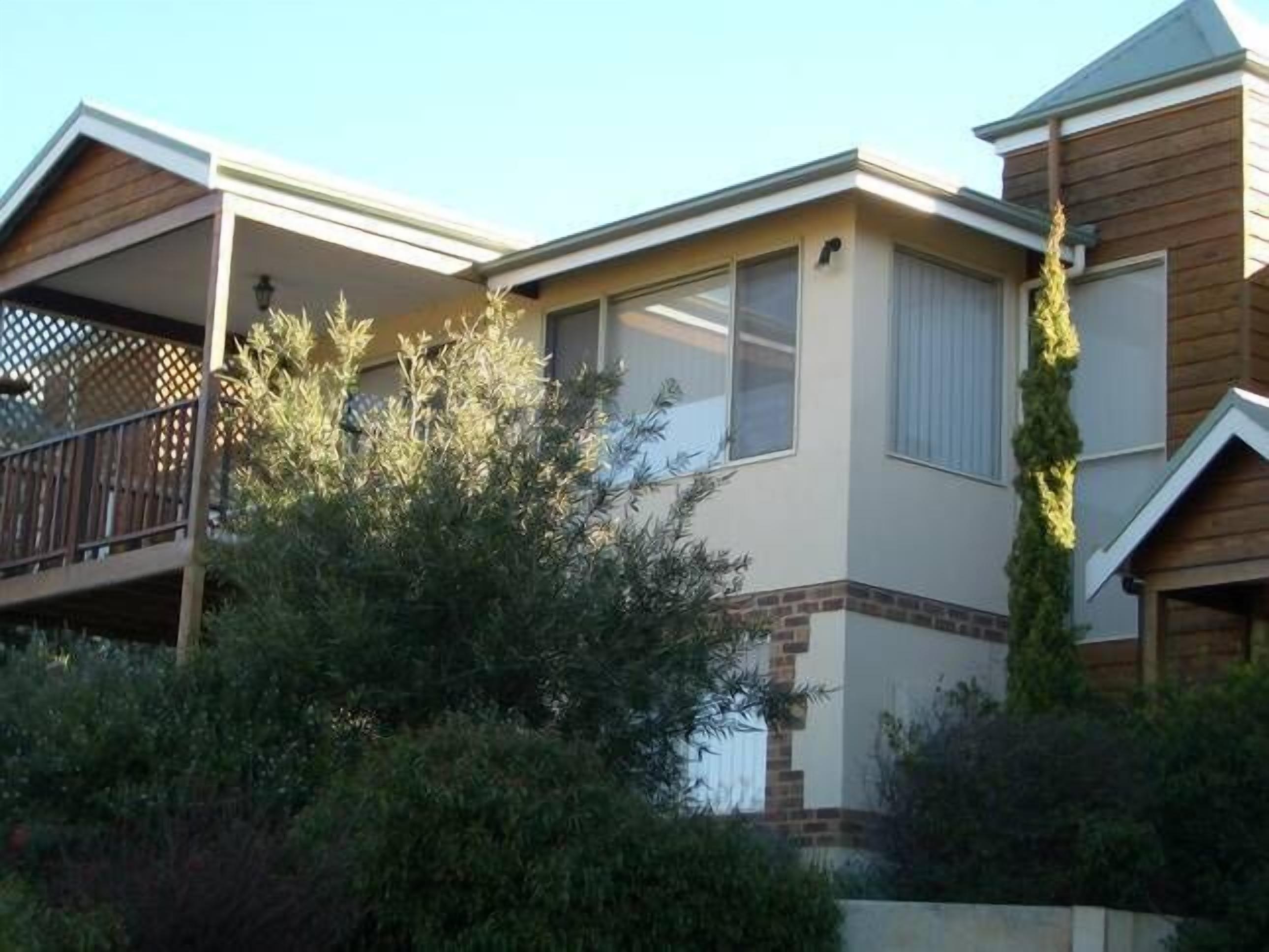 Old Dunsborough Holiday Villa — image 13