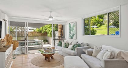 Burleigh Beach Pad 100m from beach - stunning