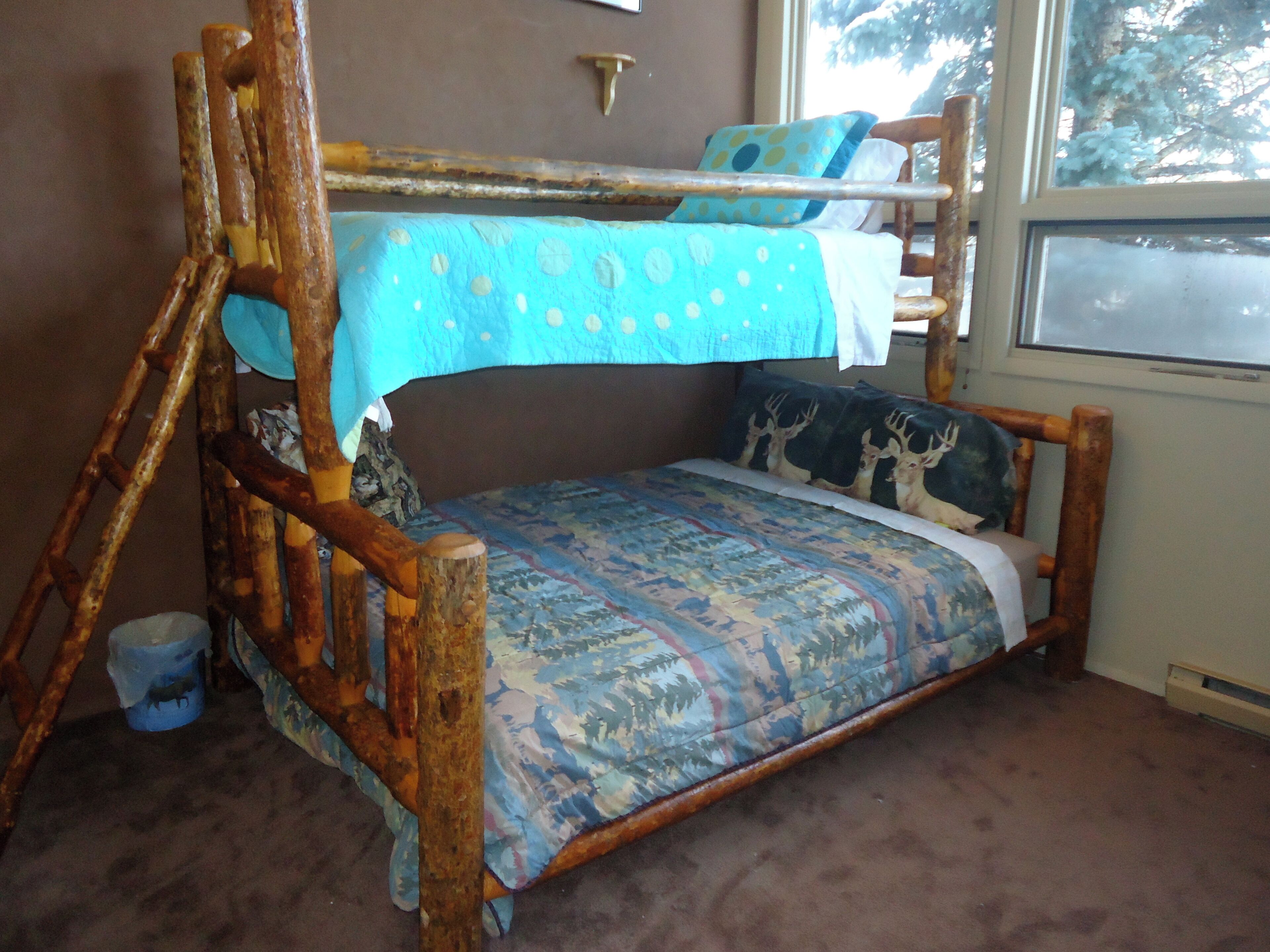 4 habitaciones, tabla de planchar con plancha y wifi gratis 