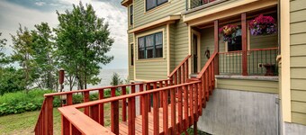The Inn at Croftville Road Cottages #5. On the Shore of Lake Superior.