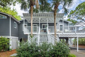 Exterior -  Lovely Home on Deep Water/Dock/Short walk to Beach/Pets Considered. (folly beach)