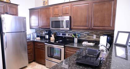 Luxury 3BR/3BA Cottage with the Best Sunset Views in the Florida Keys!