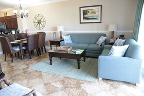 Televisión, reproductor de DVD y estéreo