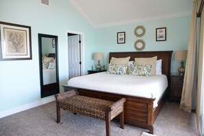 3 habitaciones, tabla de planchar con plancha y cuna de viaje