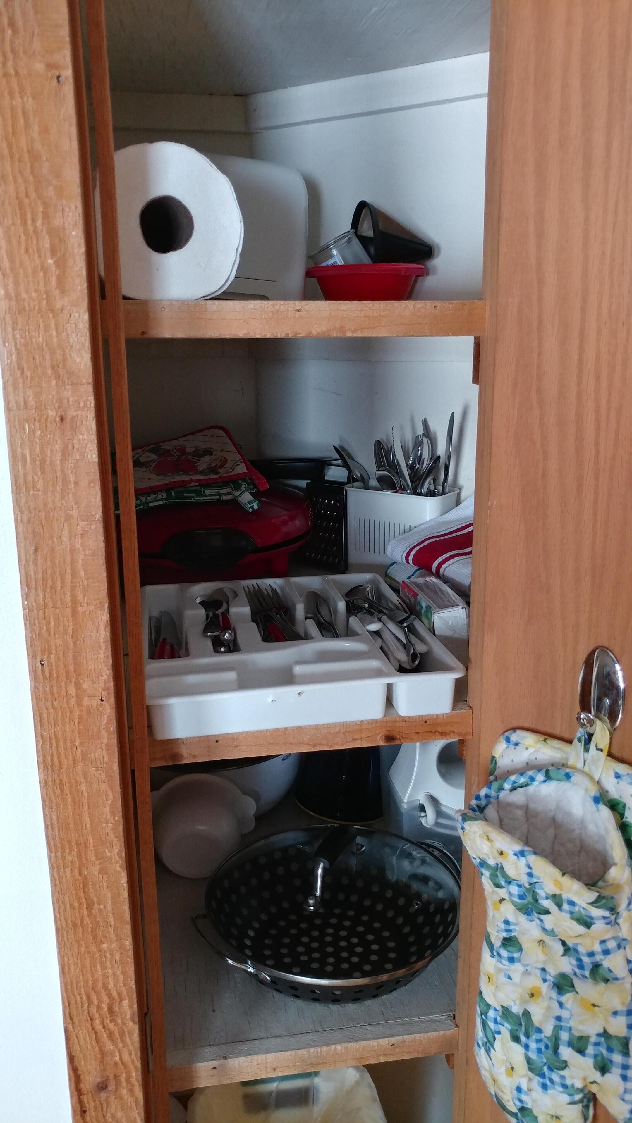 Clean cozy 1 bdrm. 1 bath. MOUNTAIN VIEW! WALK TO SLOPES, pool access,WiFi