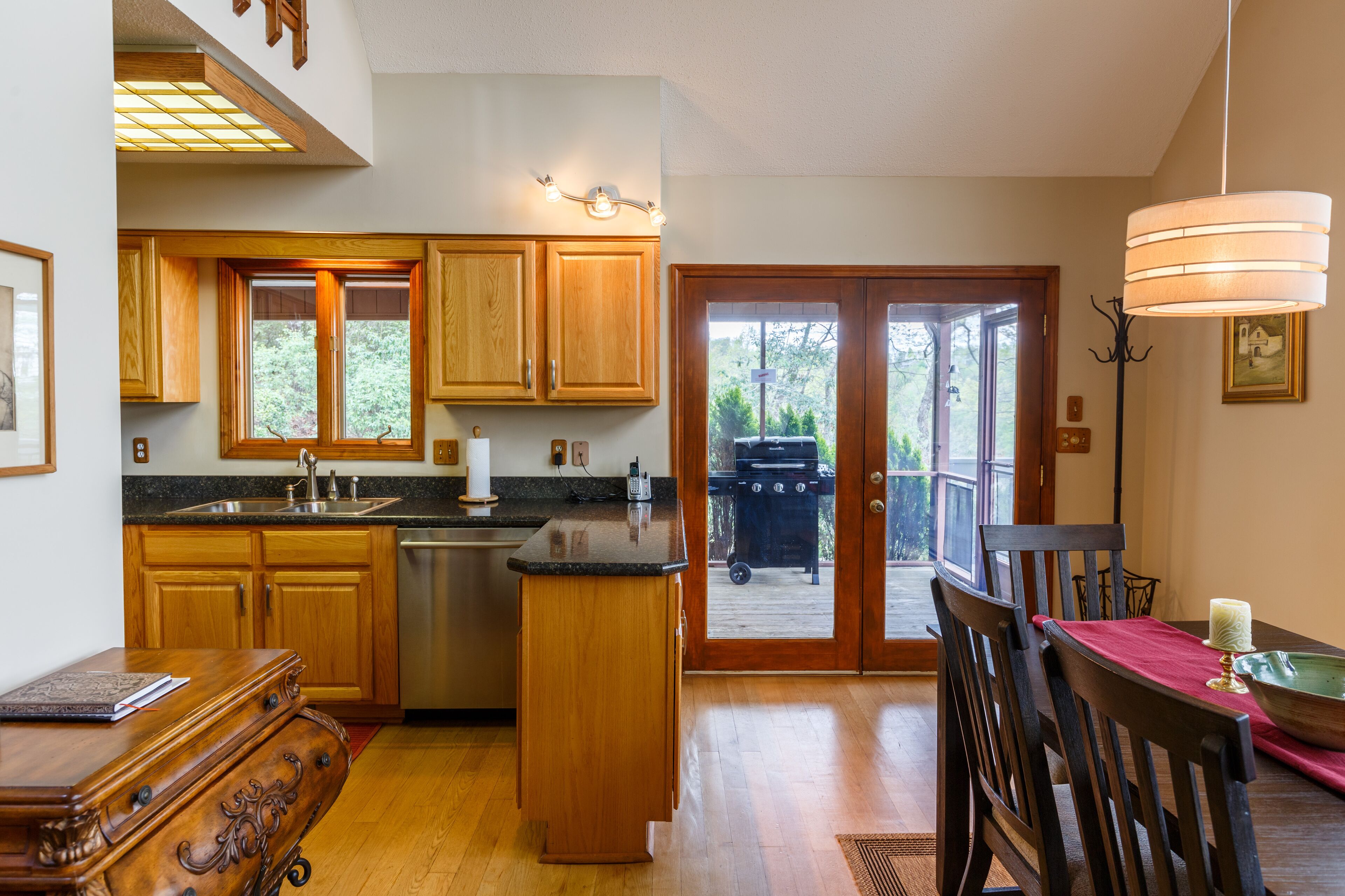 Stunning View  • Upscale Home • 5 Minutes to  Brevard
Special Rates for Winter