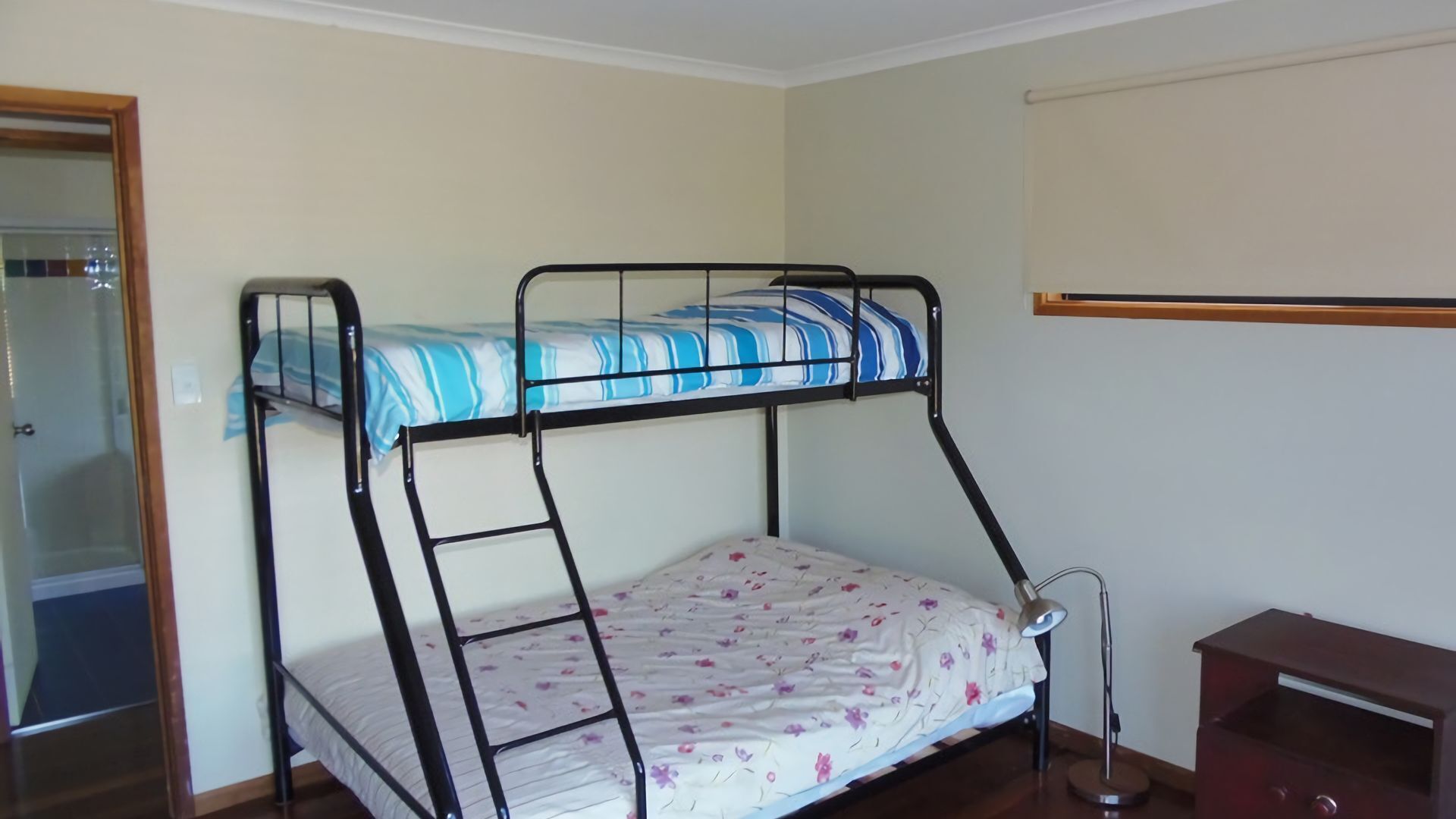 Kurrawah - Rainbow Beach. Modern Coastal Decor. Walk to beach and main street — image 15
