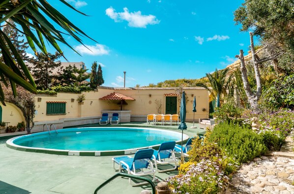 Alberca al aire libre 