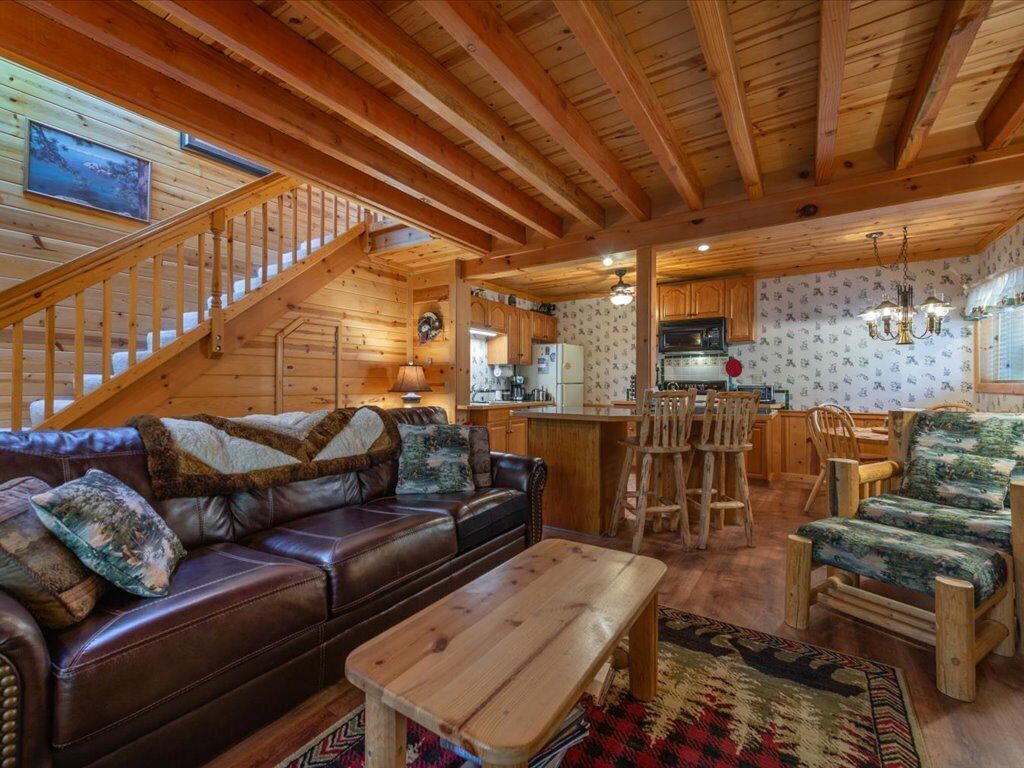 Old Brockway Golf, Knotty Pine, A/C, fast WiFi, Allergy friendly, No pets please