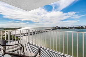 Property grounds - Beachfront Lovers Key Beach Club 802 - Gorgeous ocean view! (Fort Myers Beach)