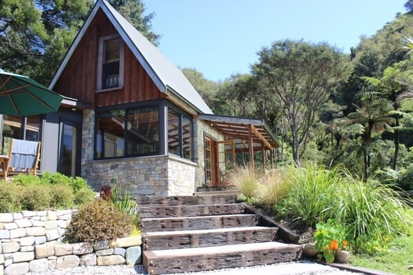 Exterior - Idyllic river side retreat (Parapara)