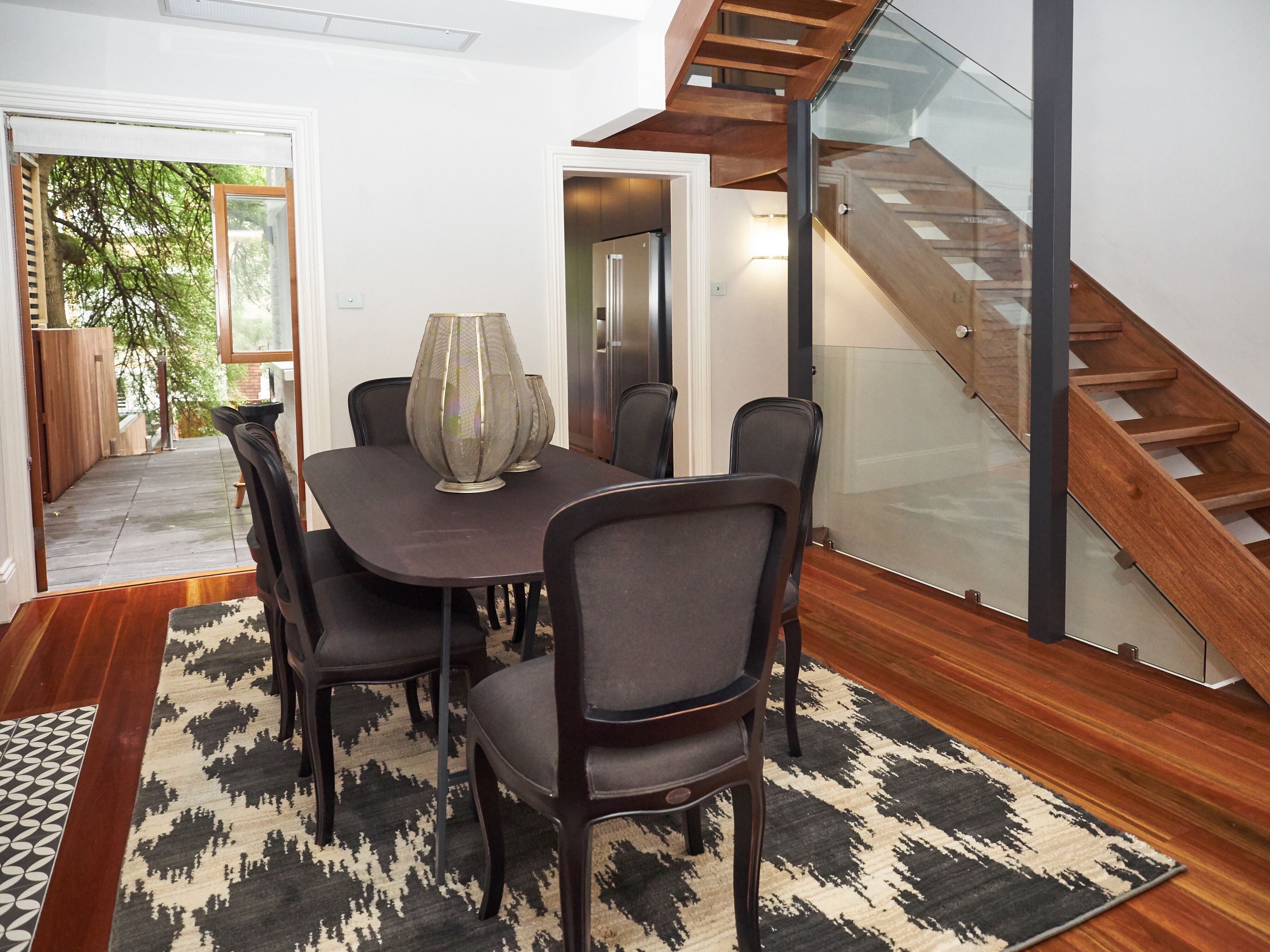 Air of Elegance in Paddington — image 11