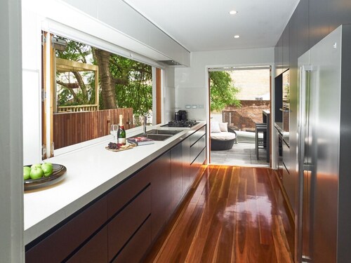 Air of Elegance in Paddington