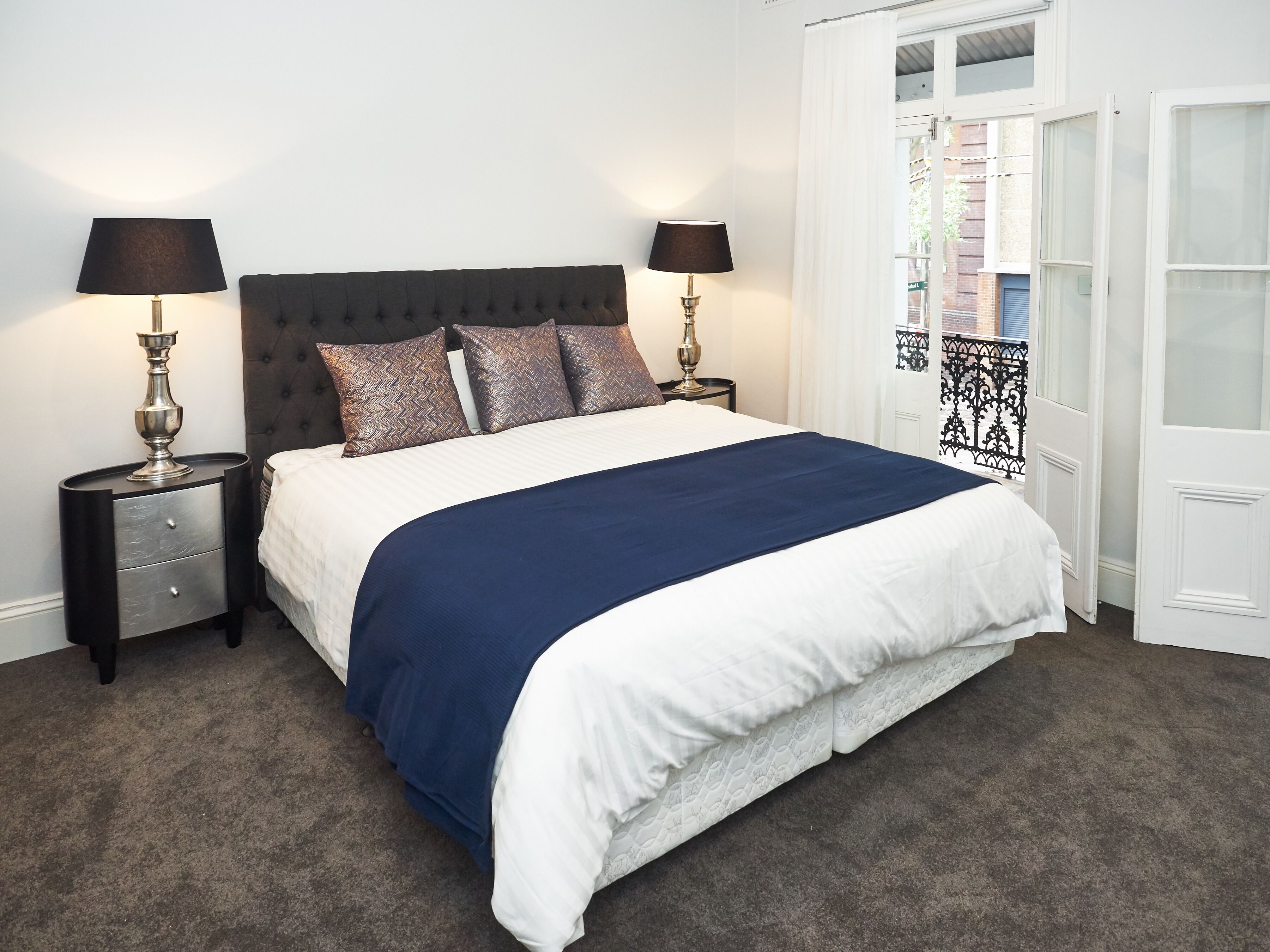 Air of Elegance in Paddington — image 12