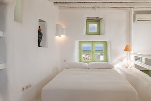 3 slaapkamers, een kluis op de kamer, een strijkplank/strijkijzer