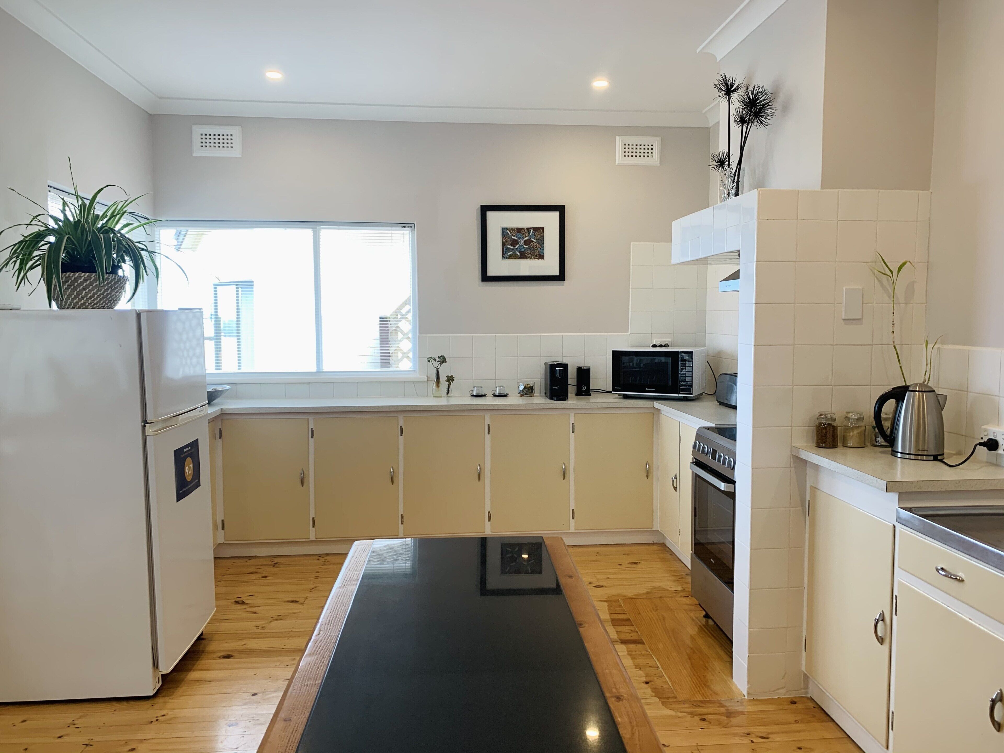 Jewel of the South Beachfront Holiday Rental - Tumby Bay