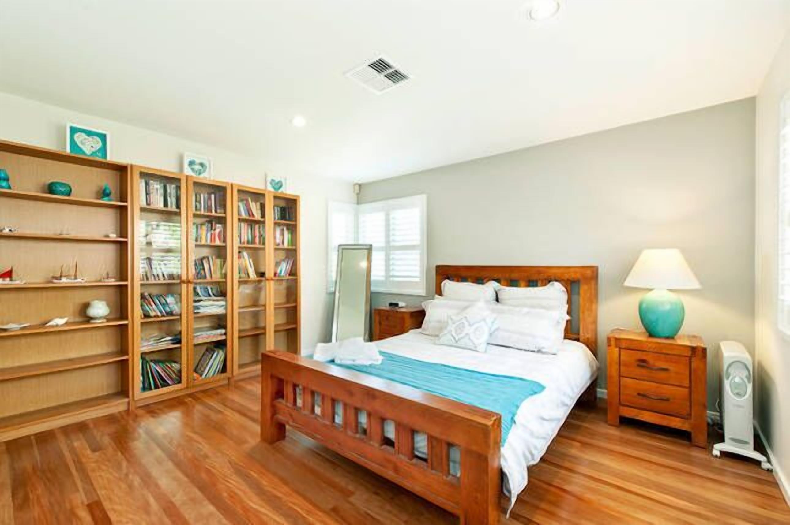 5 Schlafzimmer, Bügeleisen/Bügelbrett, Internetzugang