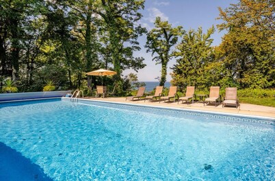 Spa House:On Lake Michigan w/ Pool, Hot Tub, Sauna