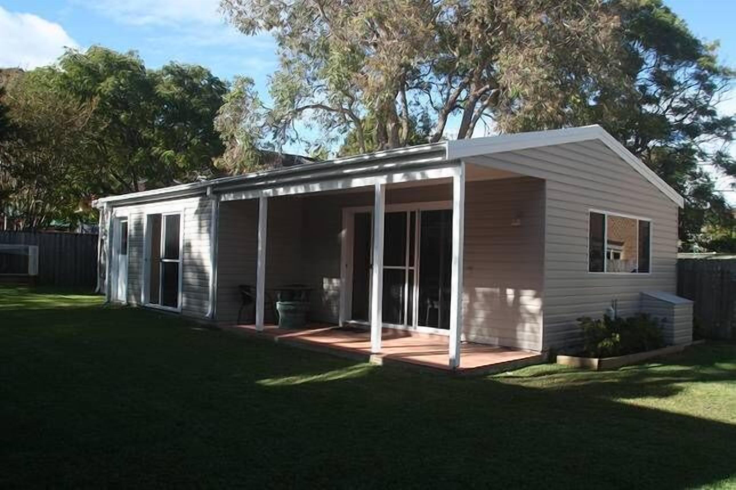 The Love Shack Iluka Road Palm Beach — image 4