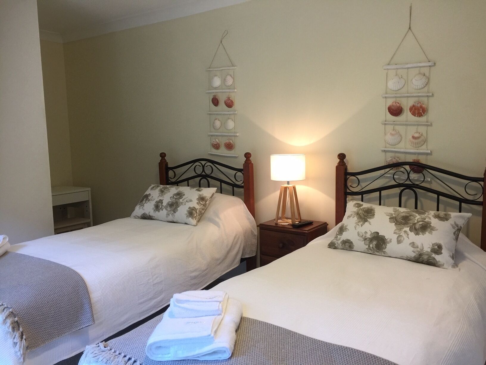 The Love Shack Iluka Road Palm Beach — image 25