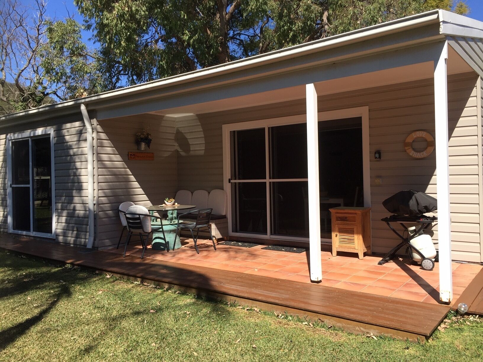 The Love Shack Iluka Road Palm Beach — image 20