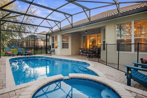 Piscine extérieure, piscine chauffée