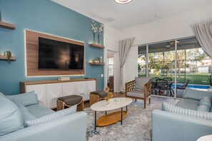 Smart TV, reproductor de DVD, libros y videoteca 