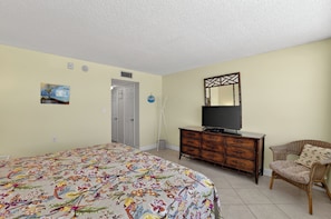 2 slaapkamers, een strijkplank/strijkijzer, gratis wifi, beddengoed