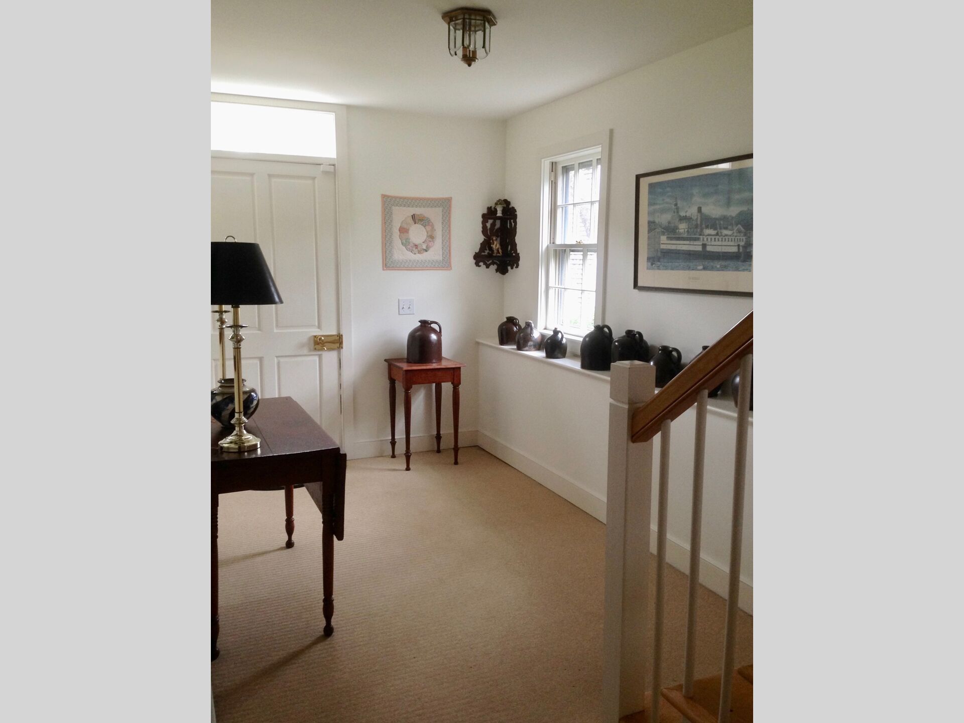 Charming home tucked on a lovely lane - 10 min walk to main street