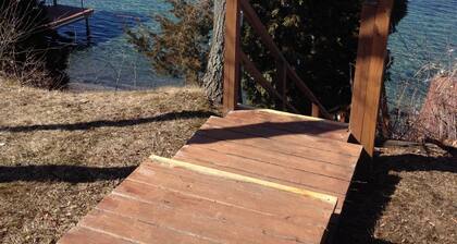 "Longview": FLX Lakefront Cottage w/Beachfront, Dock & Complimentary FLX Wine!