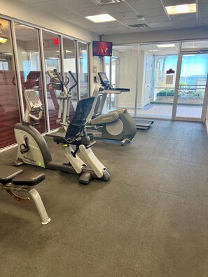 Fitness facility - Daytona Beach 1st Floor Oceanfront One Bedroom Pool/Jacuzzi/Fitness (Daytona Beach)