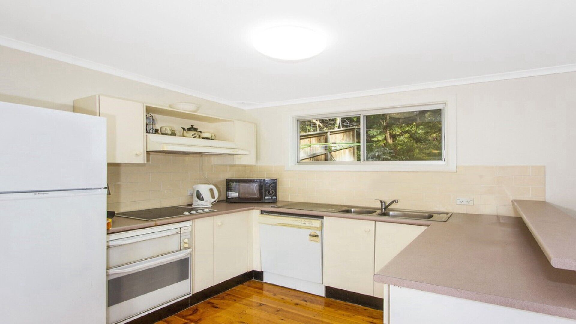 PEARL BEACH BUSH RETREAT