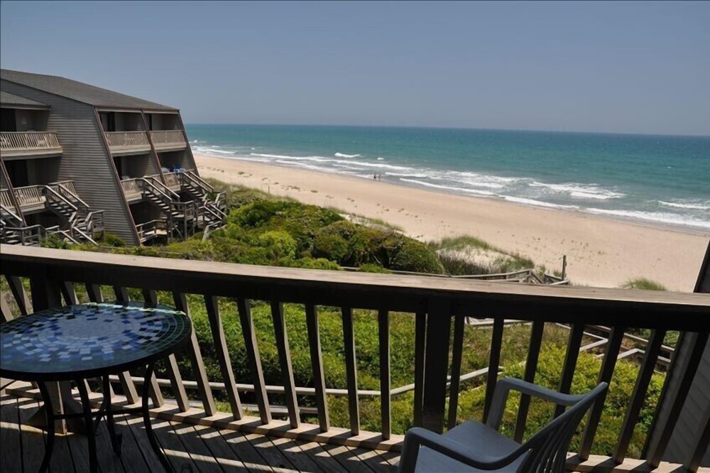 Oceanfront Townhouse, The NEW G-5 completely remodeled Spring 2019!