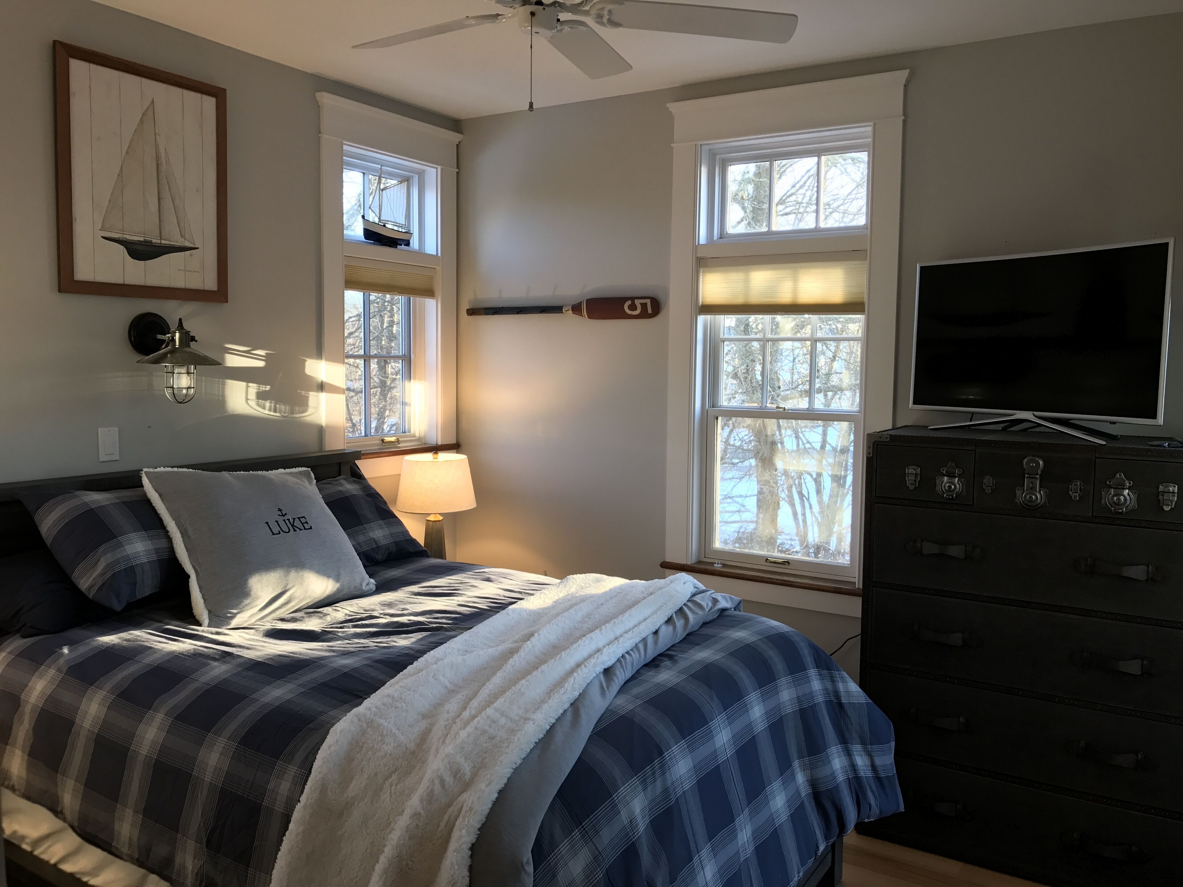 Secluded, Luxurious Getaway, Escape The City W/ Private Beach & Waterfront Dock