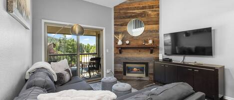 Televisio, takka, videopelikonsoli